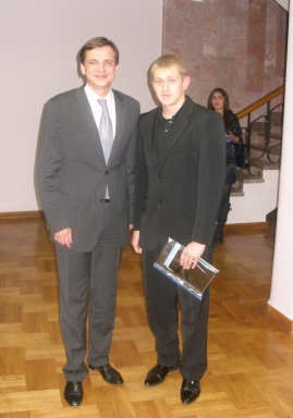 Министр Украины по делам семьи, молодежи и спорта Юрий Павленко и Афанасьев Артем